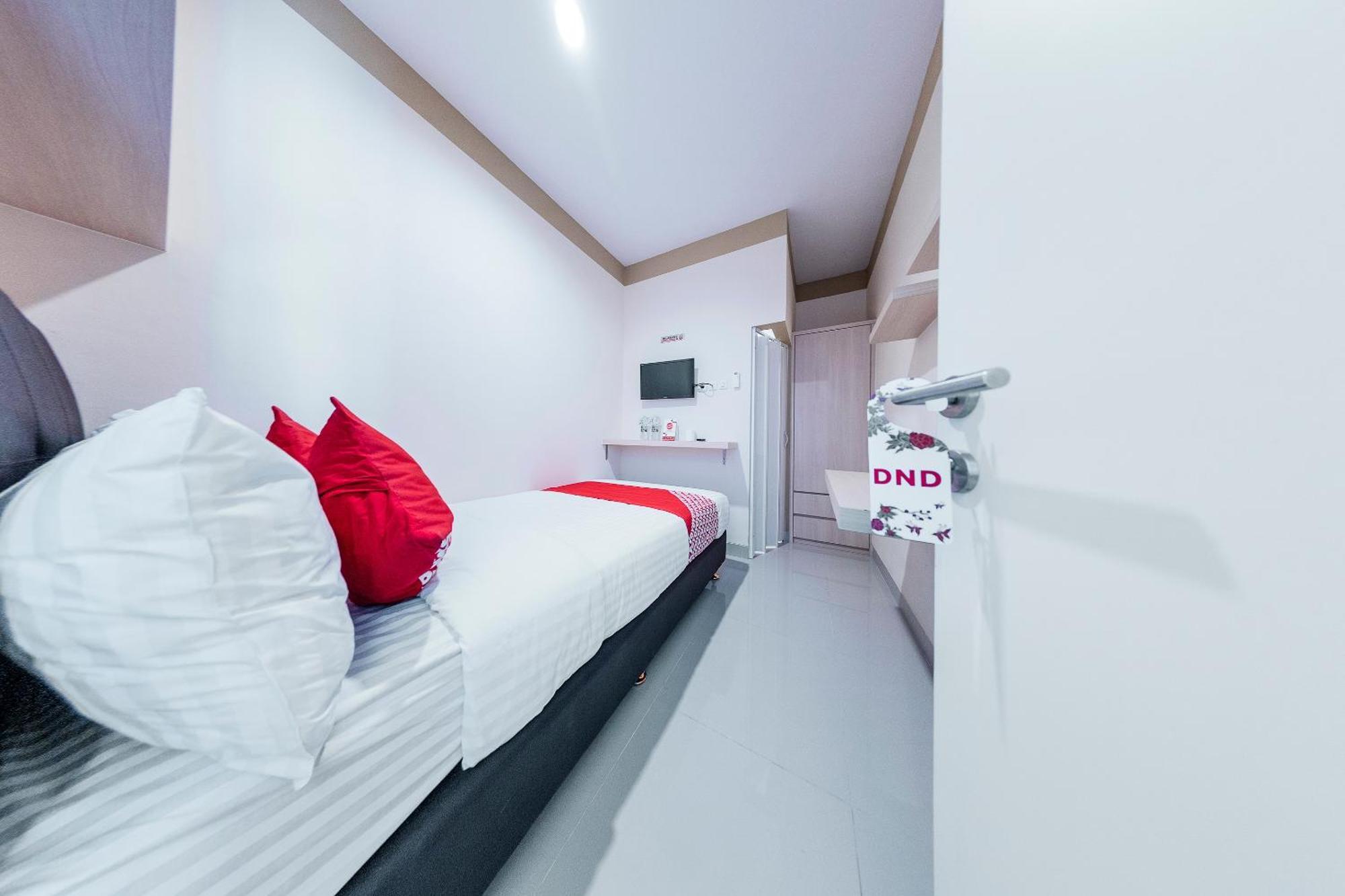 Hotel OYO 478 Balcon Biru Yakarta Exterior foto