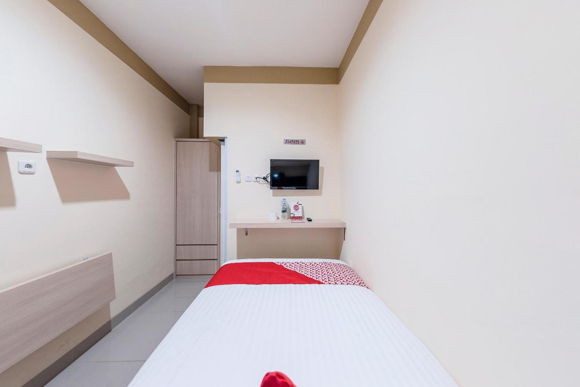 Hotel OYO 478 Balcon Biru Yakarta Exterior foto